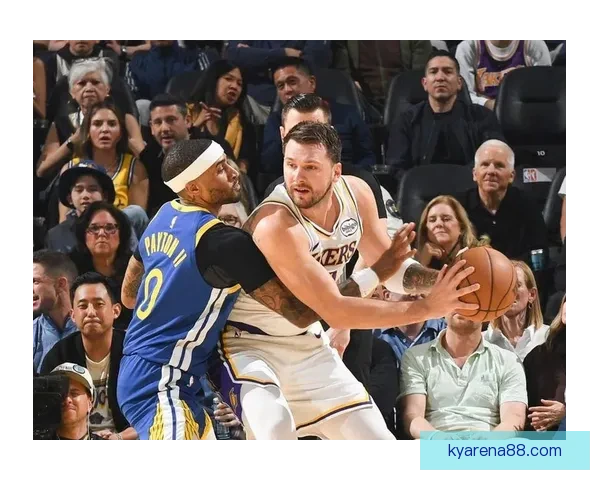 东契奇砍40+准三双刷新纪录 詹姆斯关键表现助球队取胜