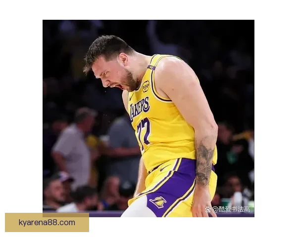 詹姆斯点评里夫斯球风 独特节奏与变向打破白人球员刻板印象